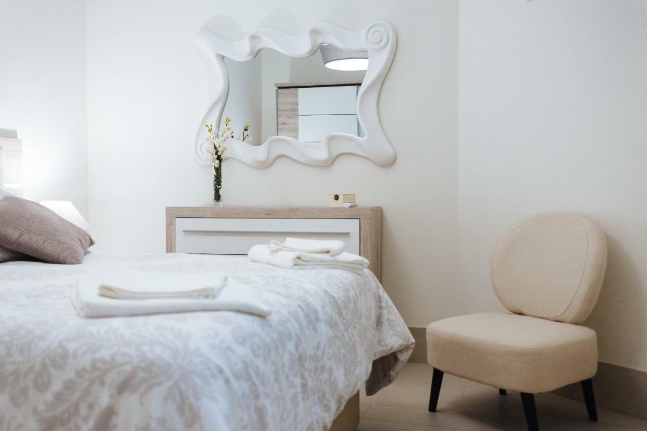 Luxury Apartment Penuelas Free Parking Sevilla Kültér fotó