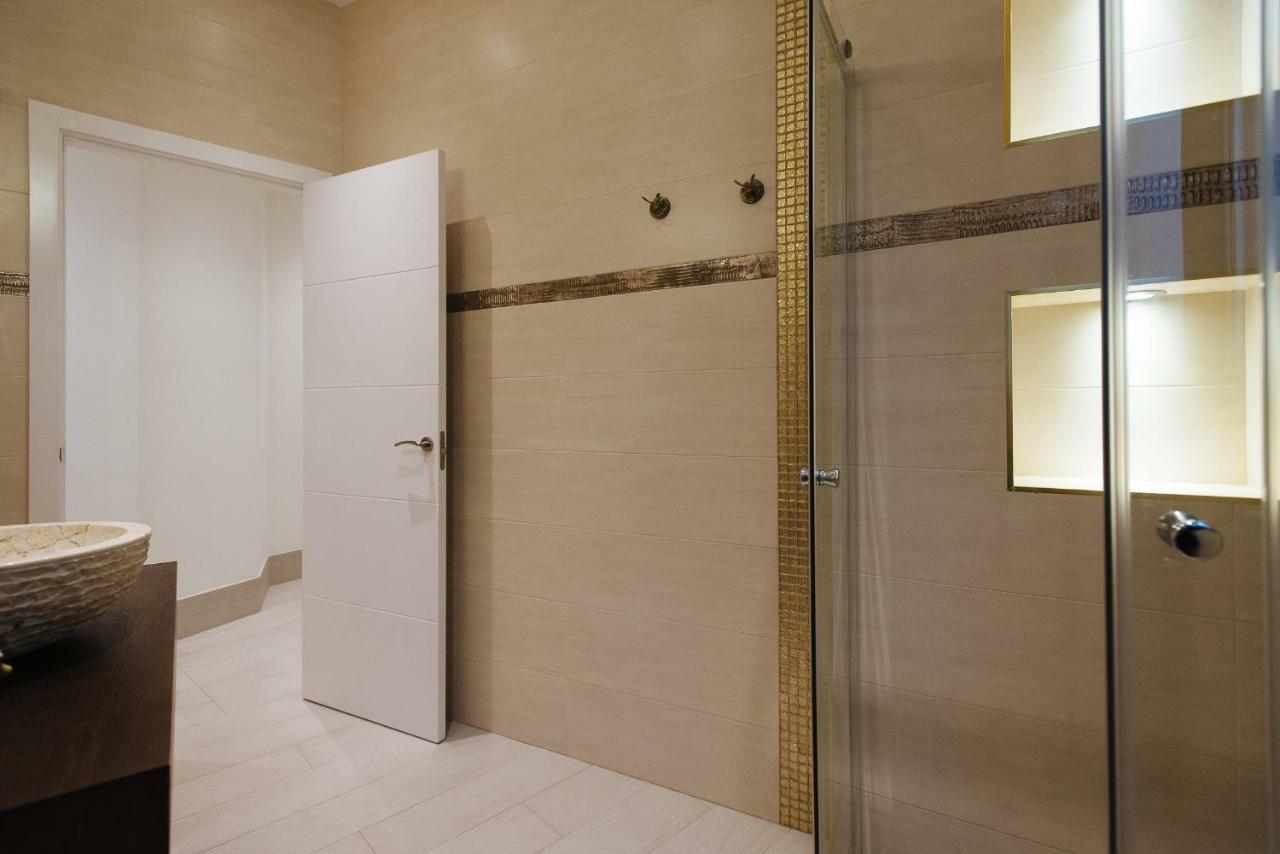 Luxury Apartment Penuelas Free Parking Sevilla Kültér fotó